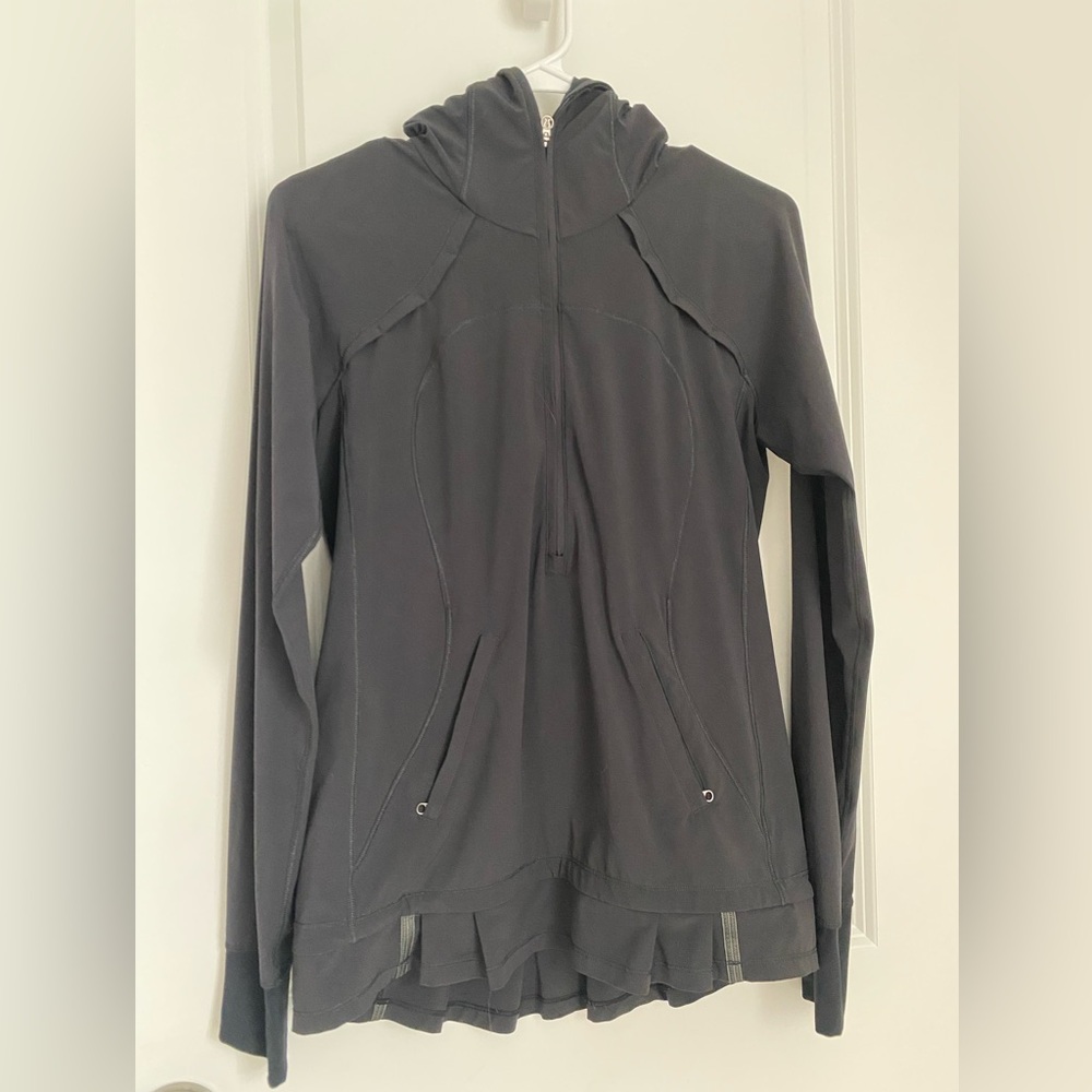 Lululemon Quarter zip wind breaker